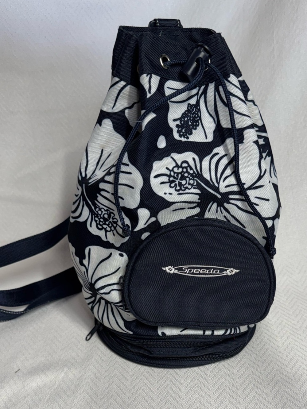 Speedo Blue & White Floral Drawstring Crossbody beach Backpack. Breathable